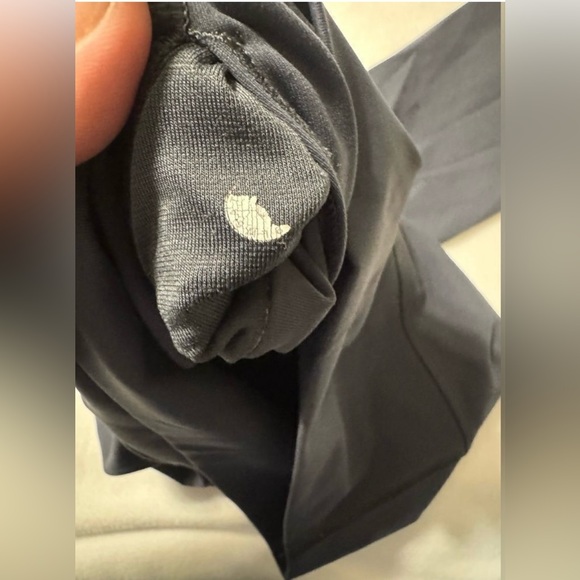 Lululemon Athletica Women’s Gray Leggings Size 6-8 - Picture 6 of 6